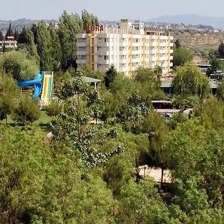 Hotel Flora 3*
